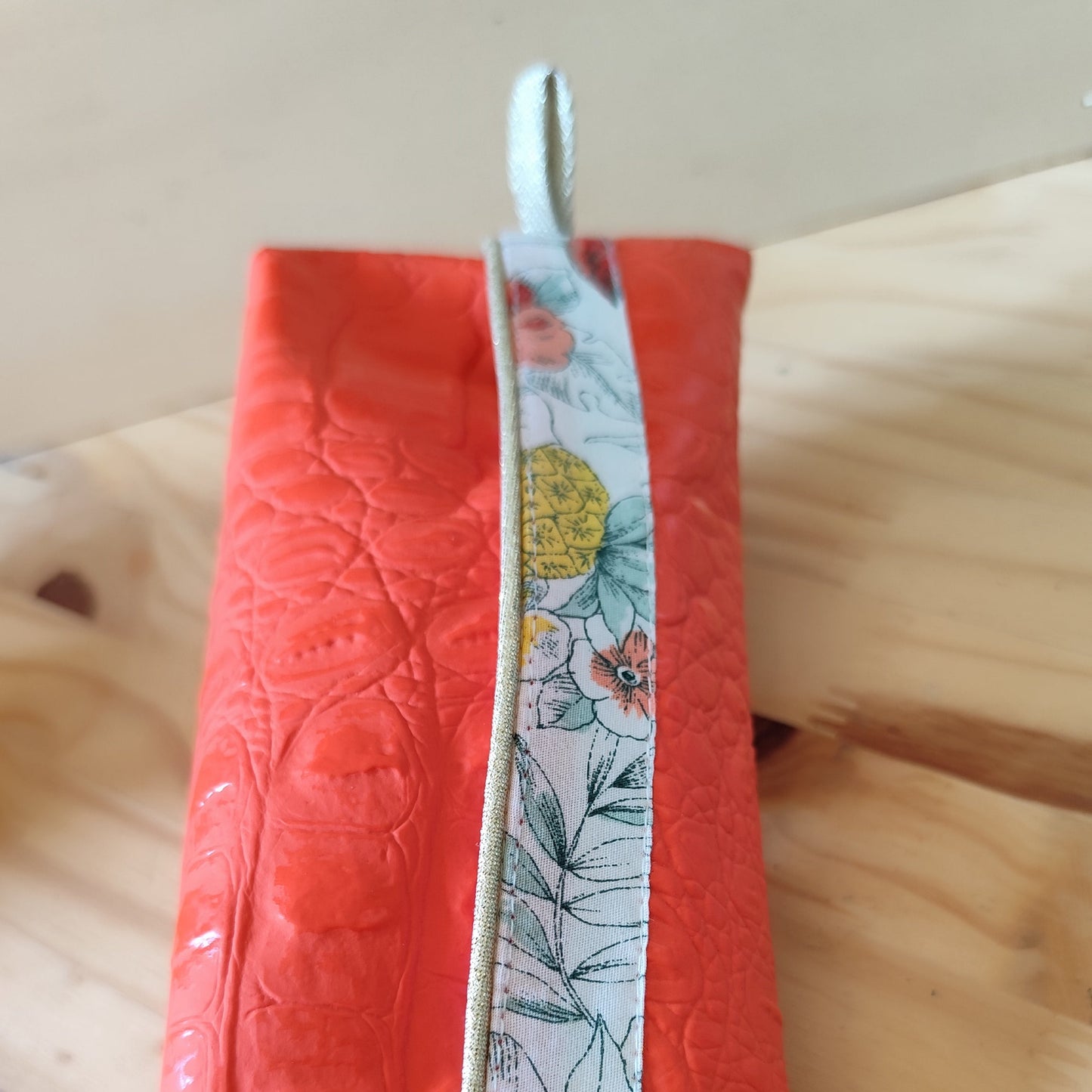 Étui-trousse multifonction en simili cuir et coton avec liseré doré élégant - Orange / Hibiscus | MissGreen