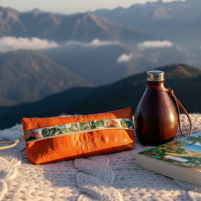 Étui-trousse multifonction en simili cuir et coton avec liseré doré élégant - Orange / Frida | MissGreen