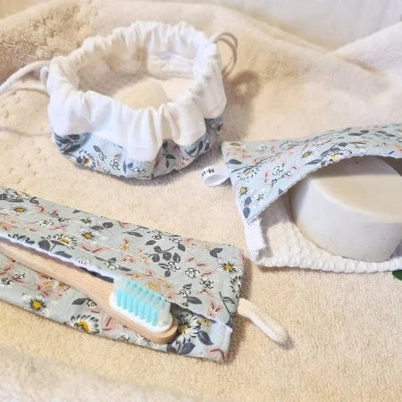 Compbo Flora turquoise : pochette savon, pochette brosse à dents, pochon pour cosmetiques