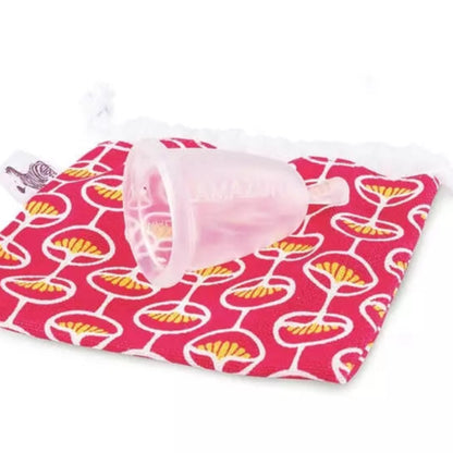 Coupe menstruelle éco-friendly labellisée Slow Cosmétique avec emballage